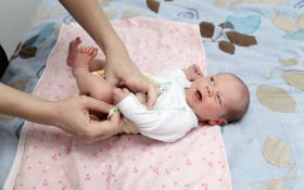 Одеваем новорожденного на прогулку