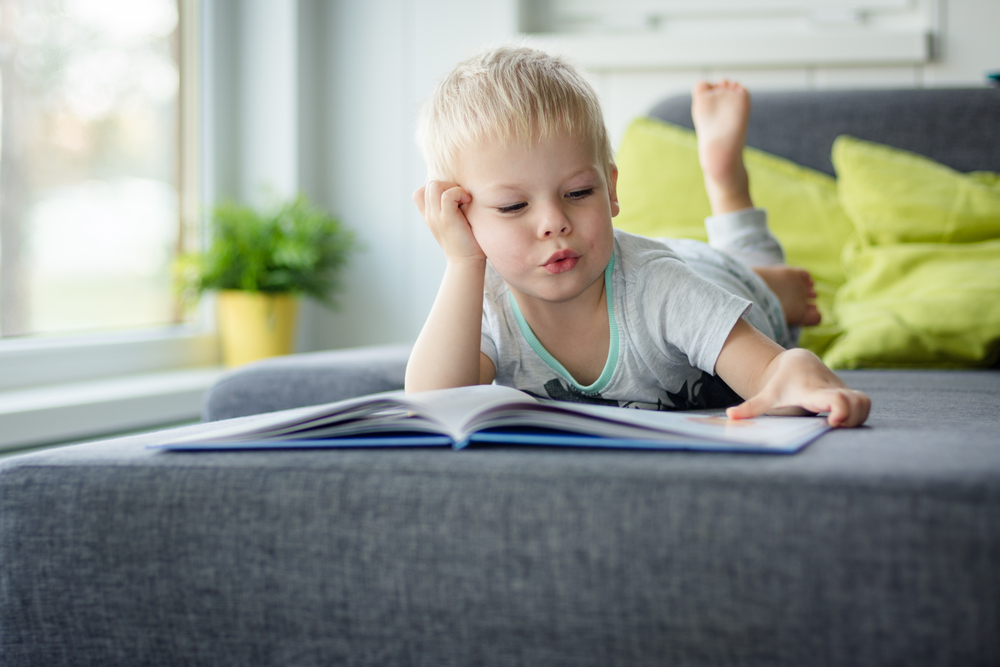 shutterstock_749687857.jpg мышление ребенка в 3 года